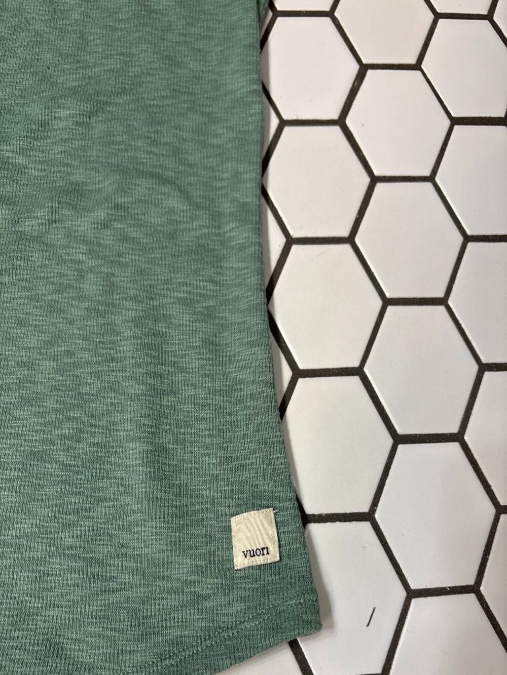 Vuori Sunrise High Neck Tank Green Size Small Athletic Top - Picture 2 of 4